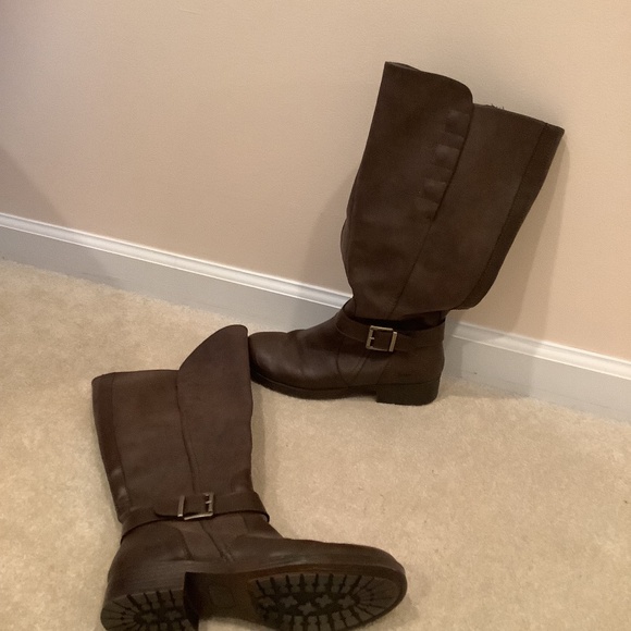 Wide calf boots - Picture 1 of 2